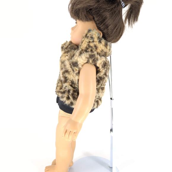 Unbranded Faux Fur Fuzzy Cheetah Vest / Sleeveless Winter Coat for 18" Dolls GUC - Picture 4 of 11